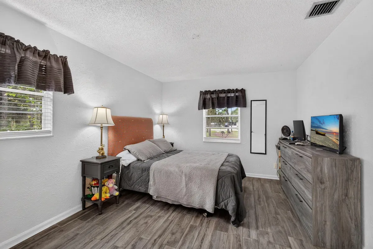 Residence photo 19