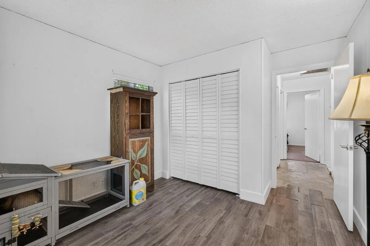 Residence photo 25