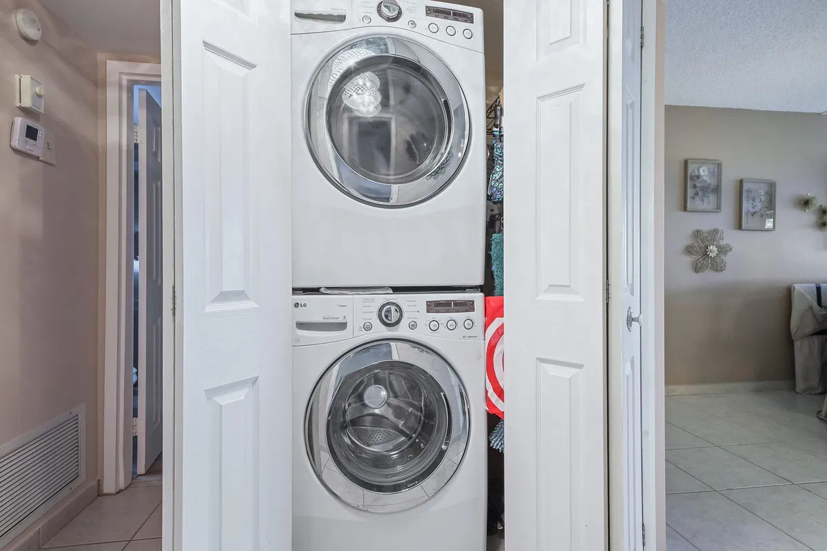Unit 502 photo 19