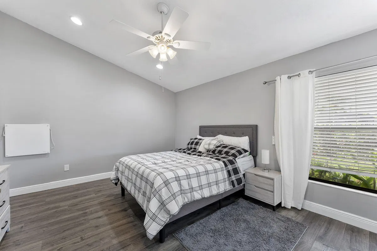 Residence photo 22