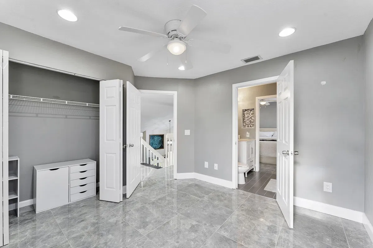 Residence photo 34