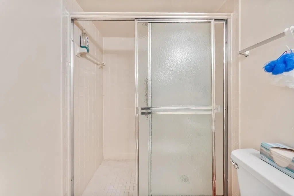  Unit 502 photo 19