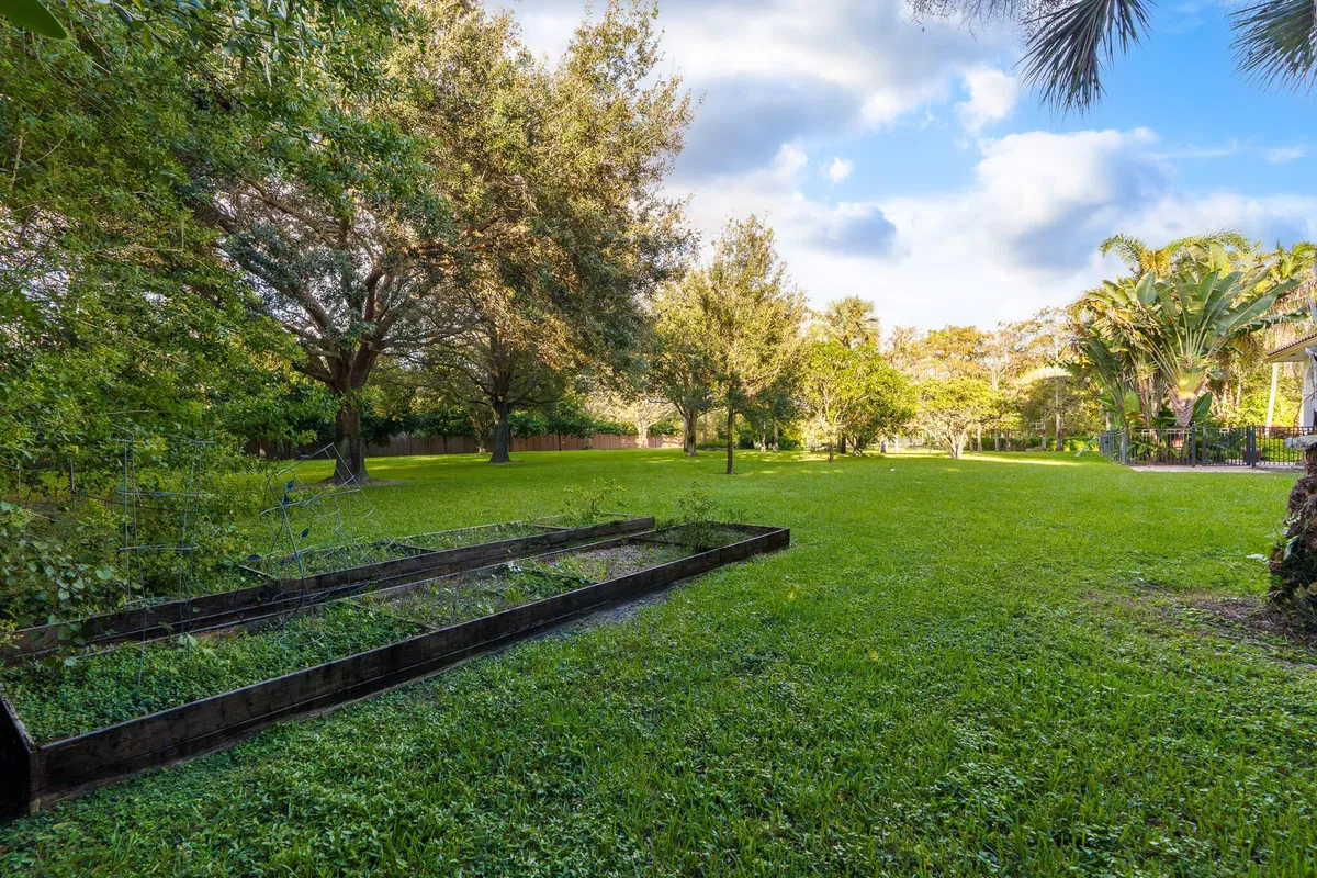 Paddock Park 2 Residence photo 19
