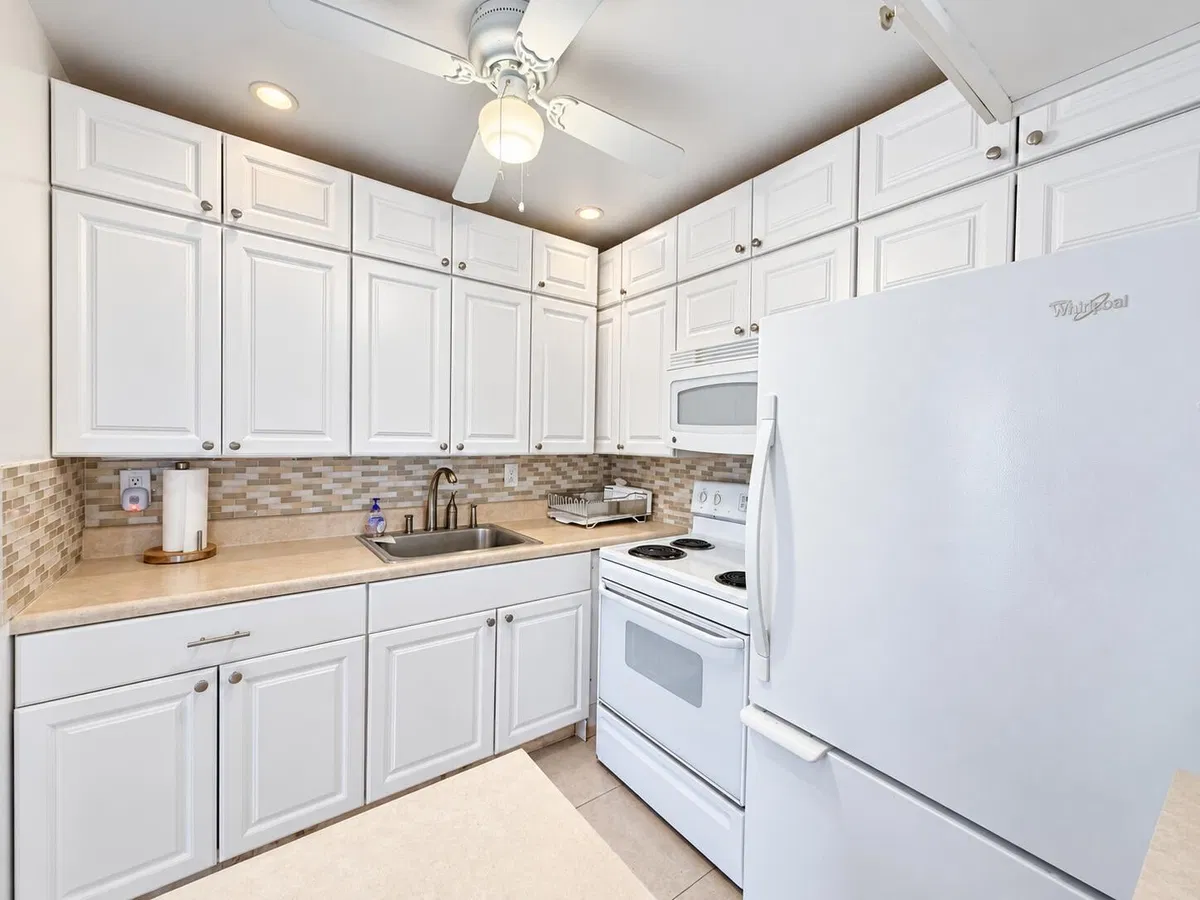  Residence photo 7