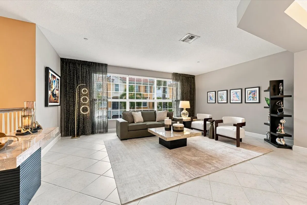  Residence photo 7