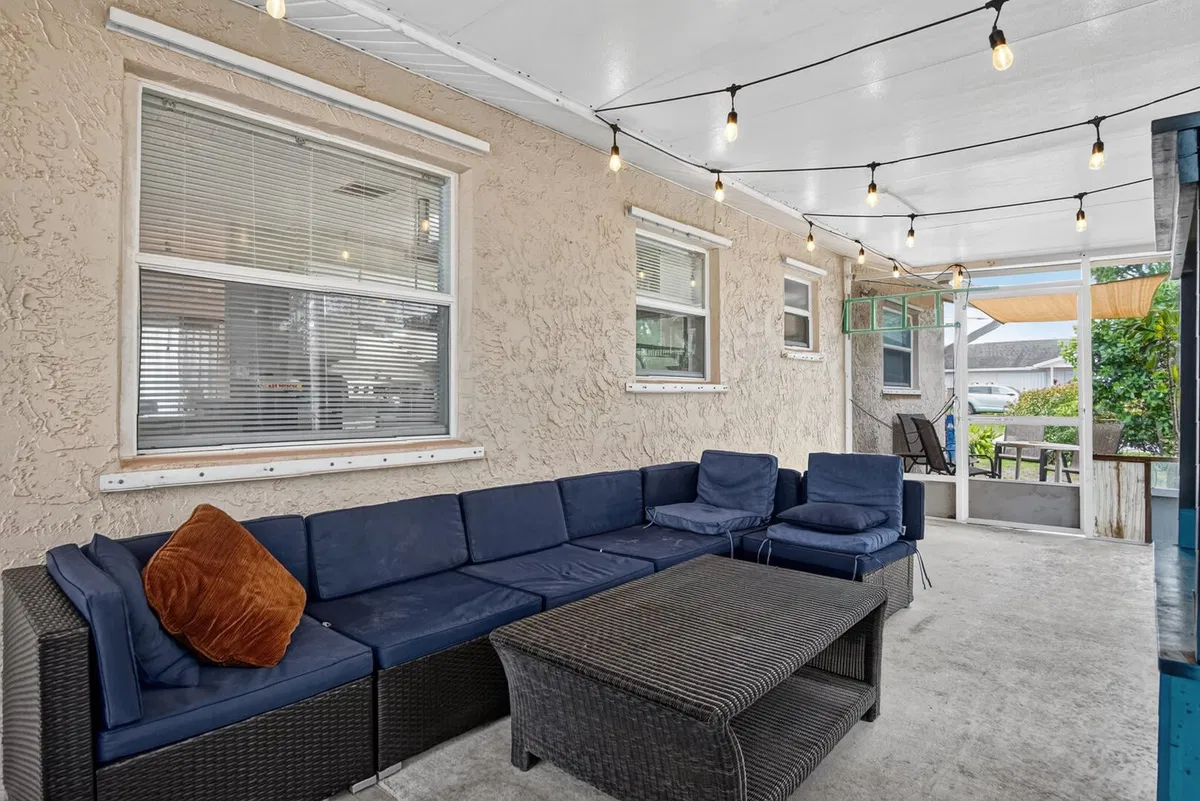 Residence photo 25