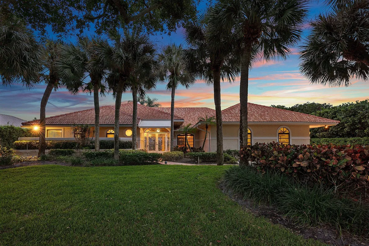 Heritage Oaks Residence