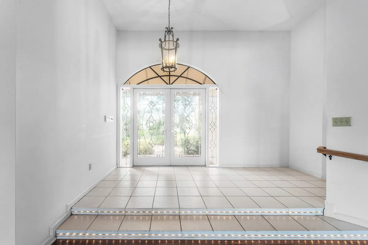Heritage Oaks Residence photo 16