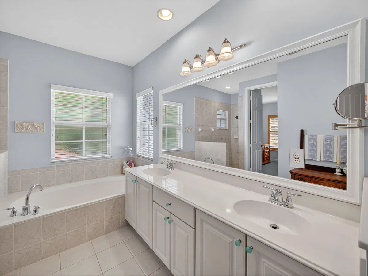 Evergrene Palm Beach Gardens Residence photo 16