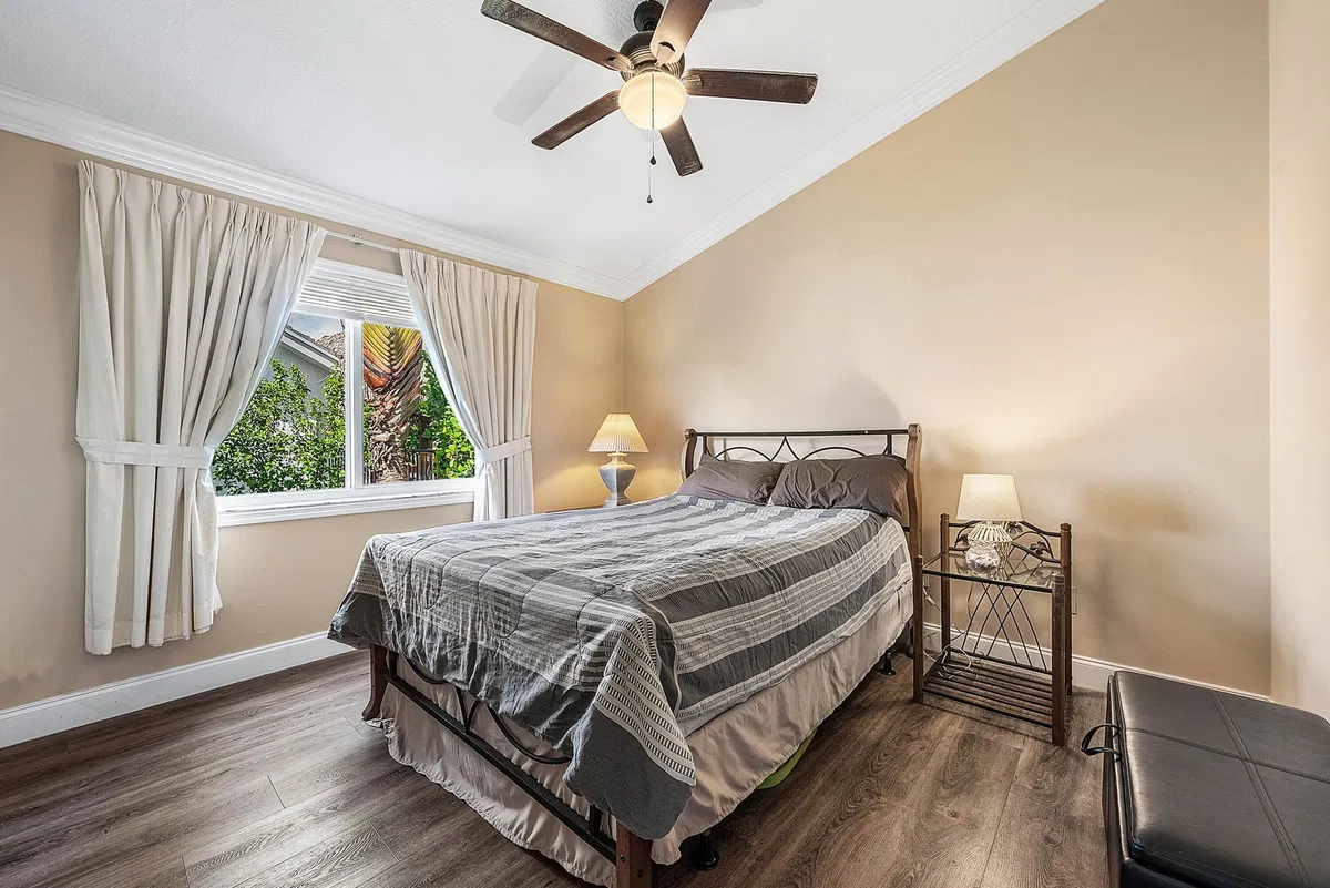  Residence photo 19