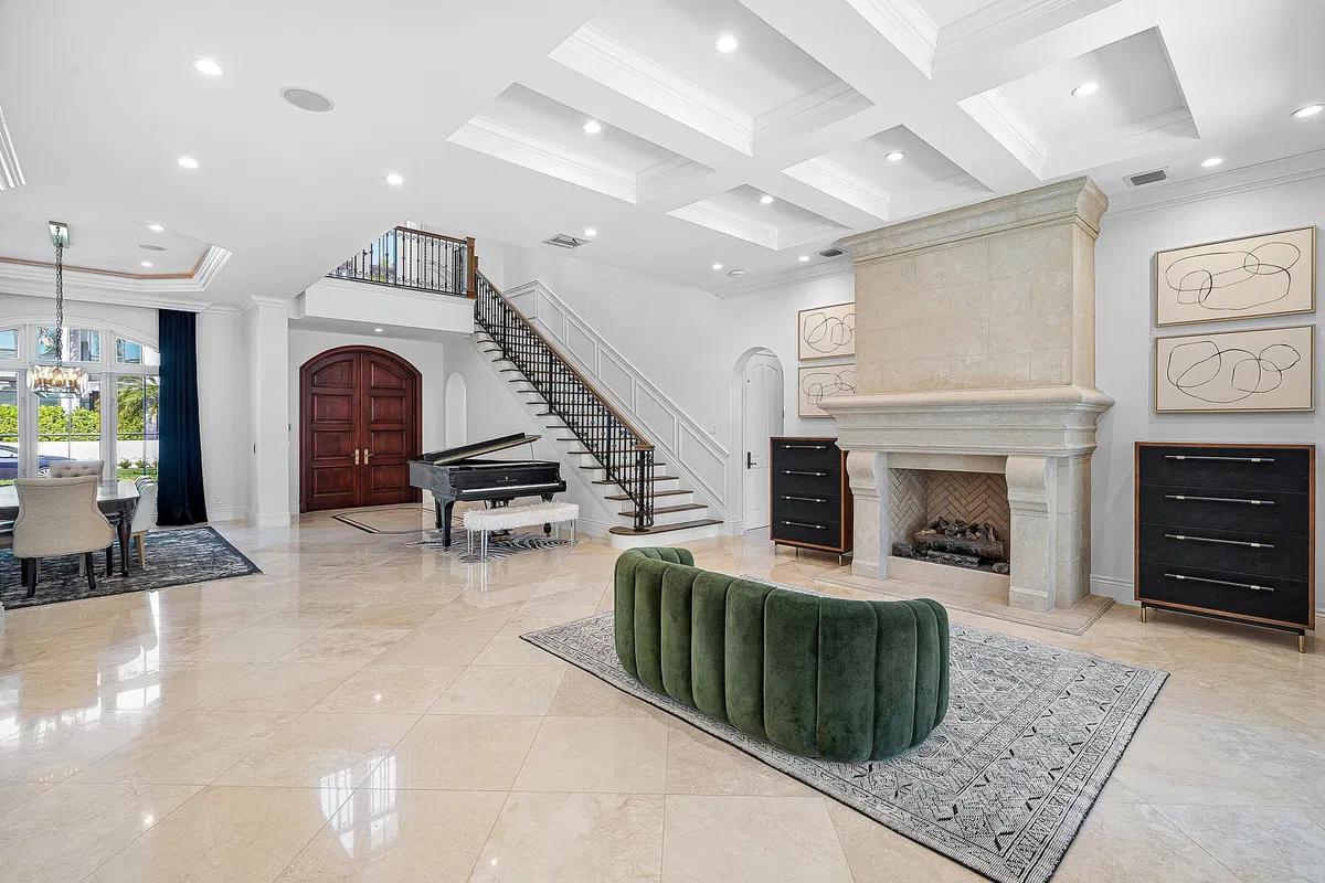 Golden Harbour Residence photo 7