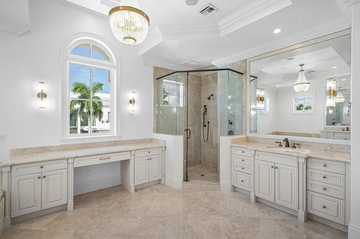 Golden Harbour Residence photo 43