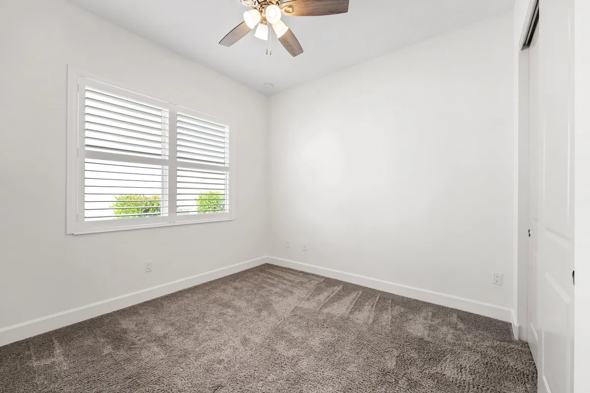 Residence photo 34