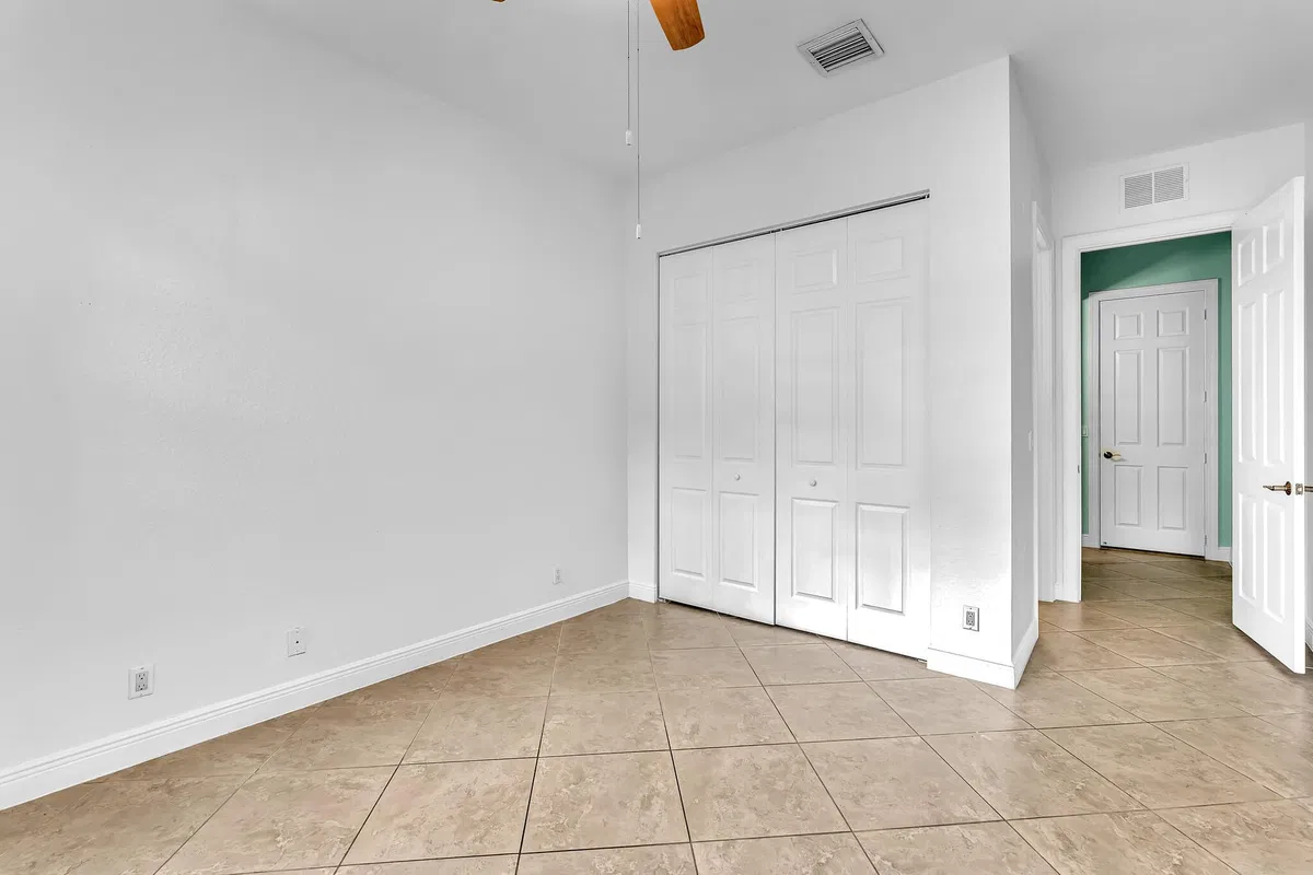 Residence photo 10