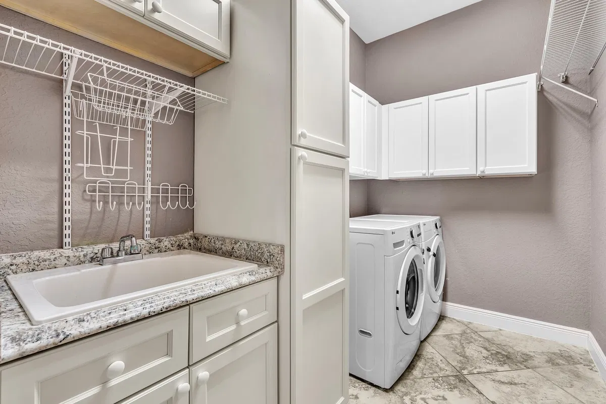 Residence photo 19
