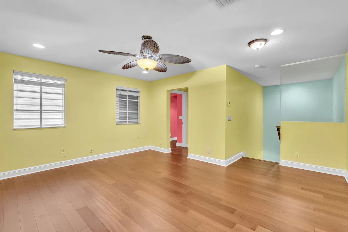 Residence photo 49