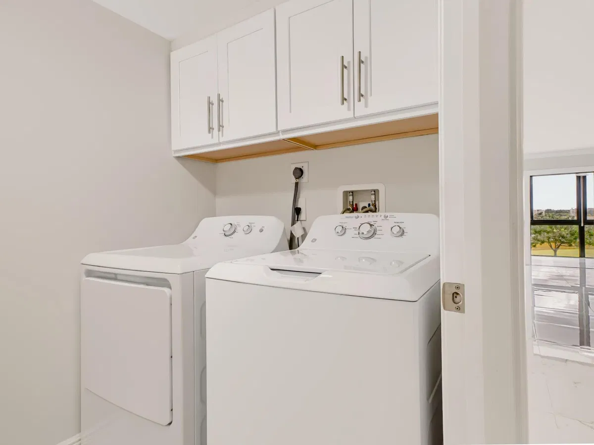 Unit 301 photo 19