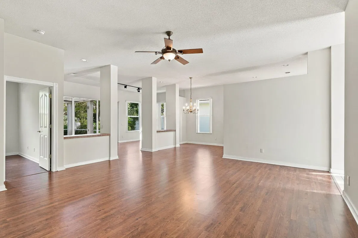 Residence photo 28