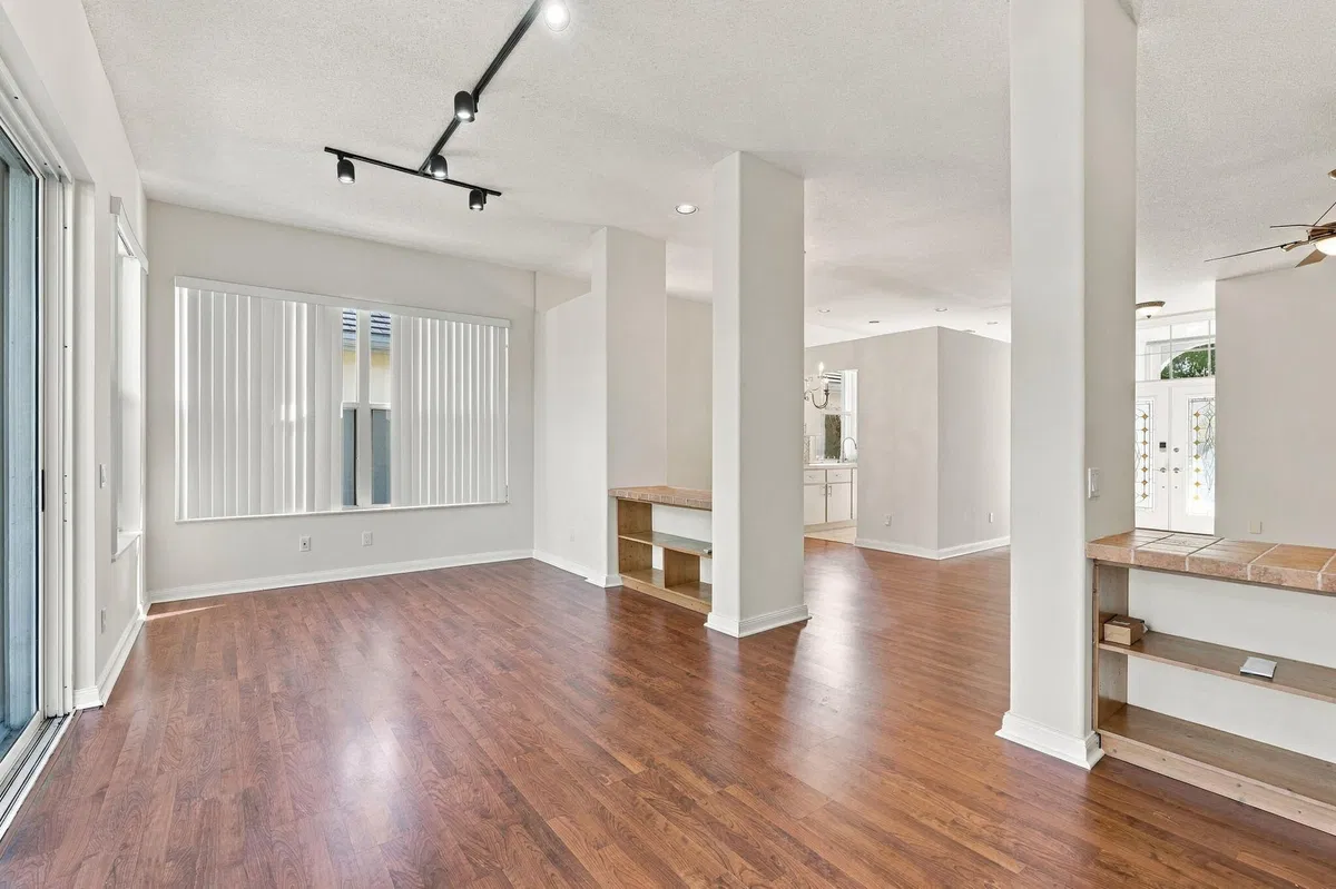 Residence photo 34