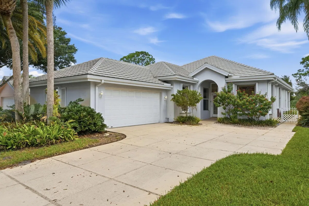 Residence photo 49
