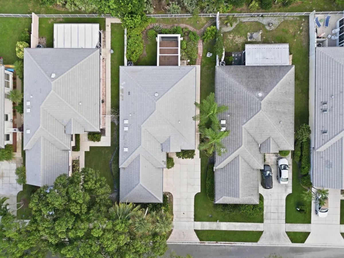Residence photo 64