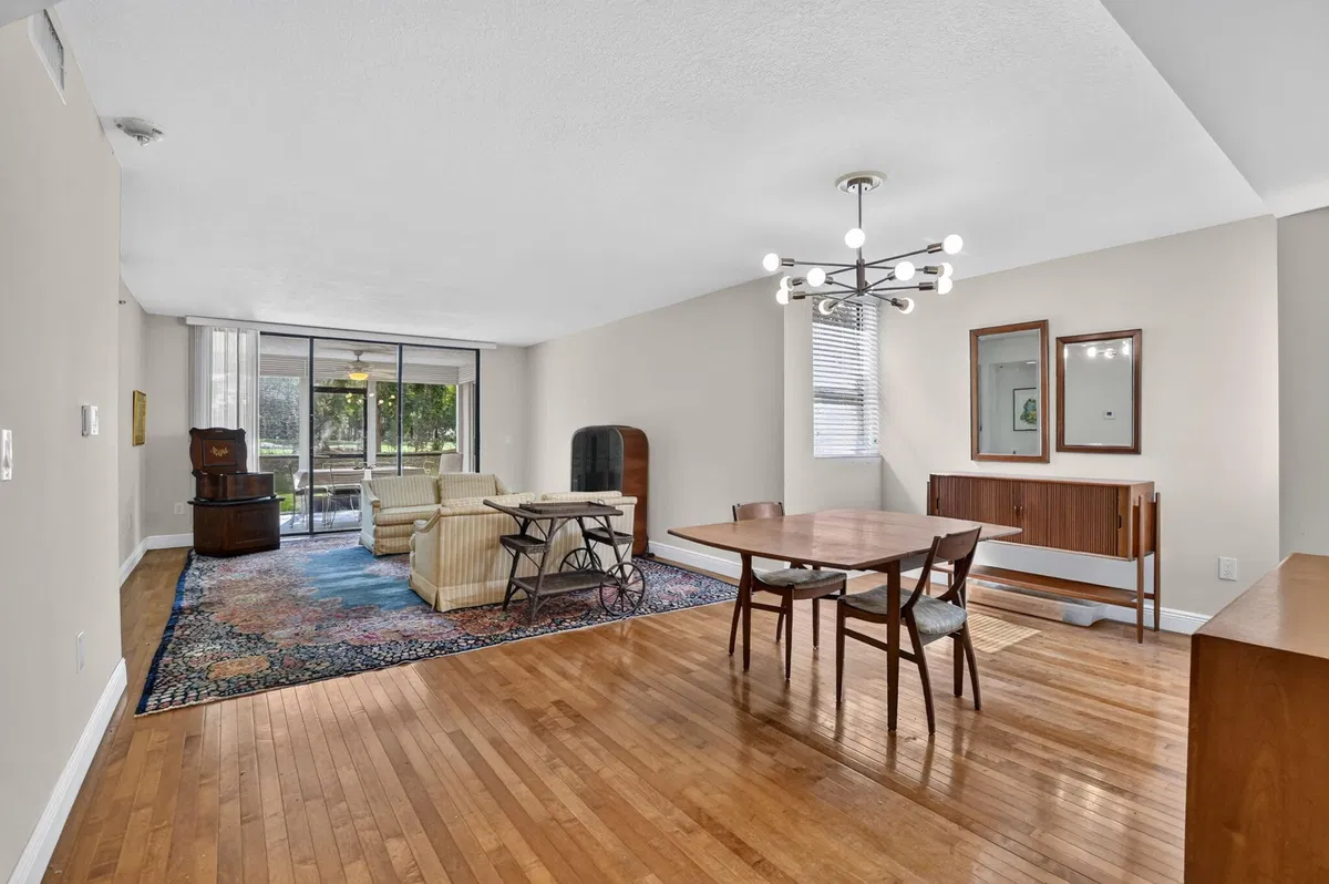  Residence photo 10