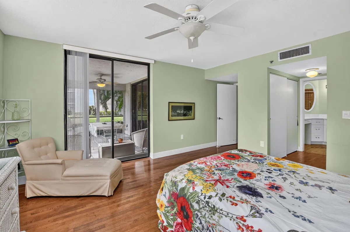  Residence photo 16
