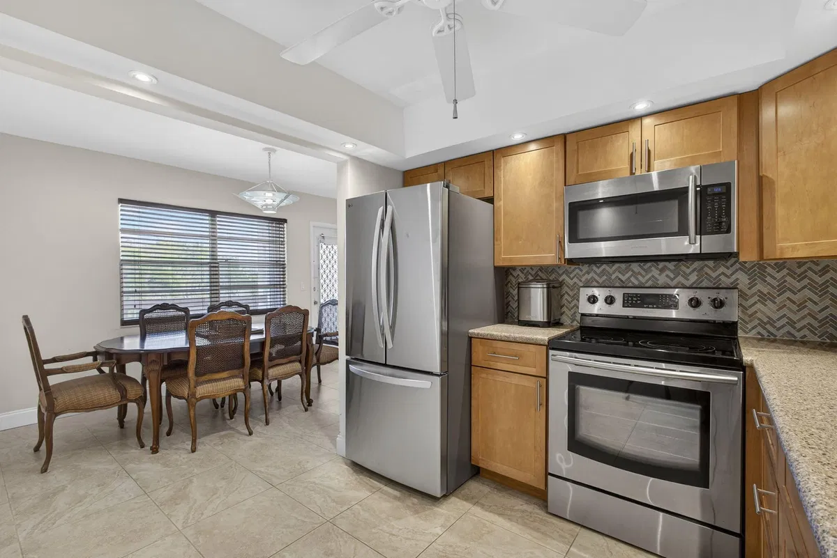 Residence photo 4