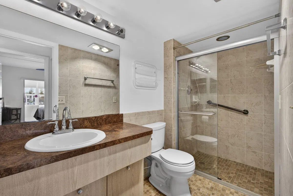 Residence photo 19