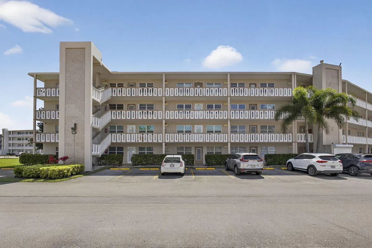 Residence photo 31
