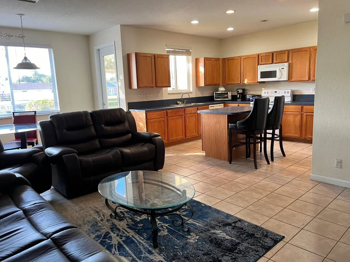  Residence photo 7