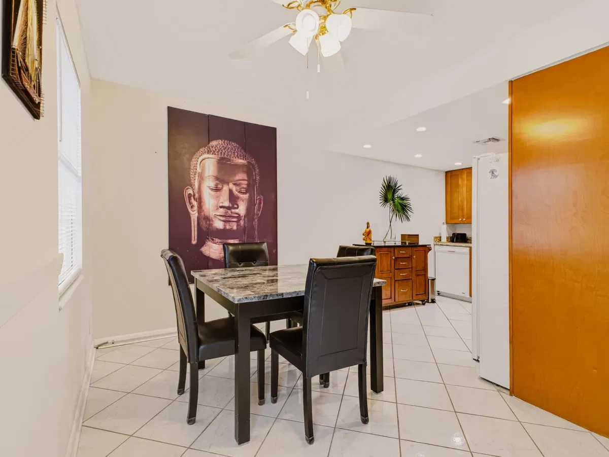 Residence photo 10