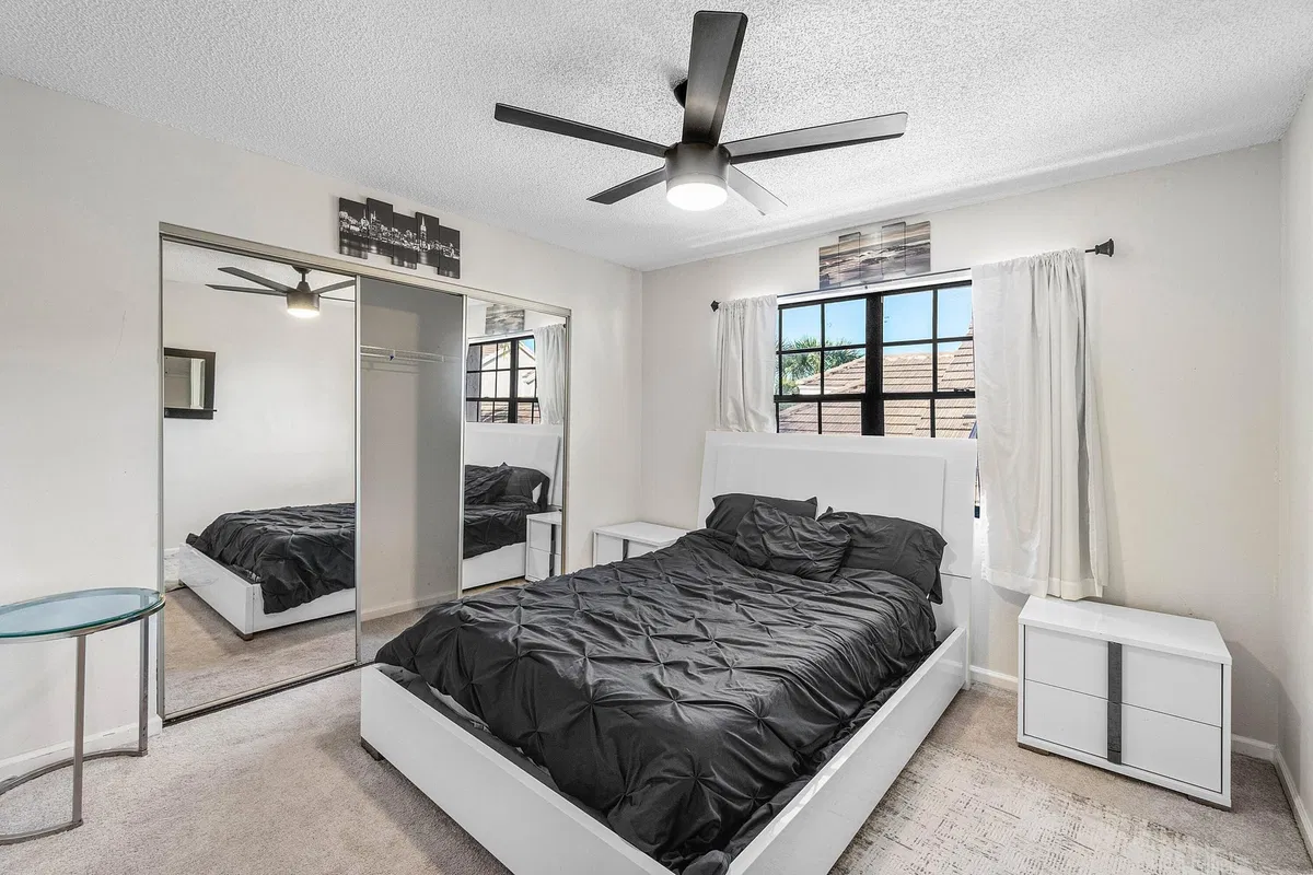  Residence photo 25