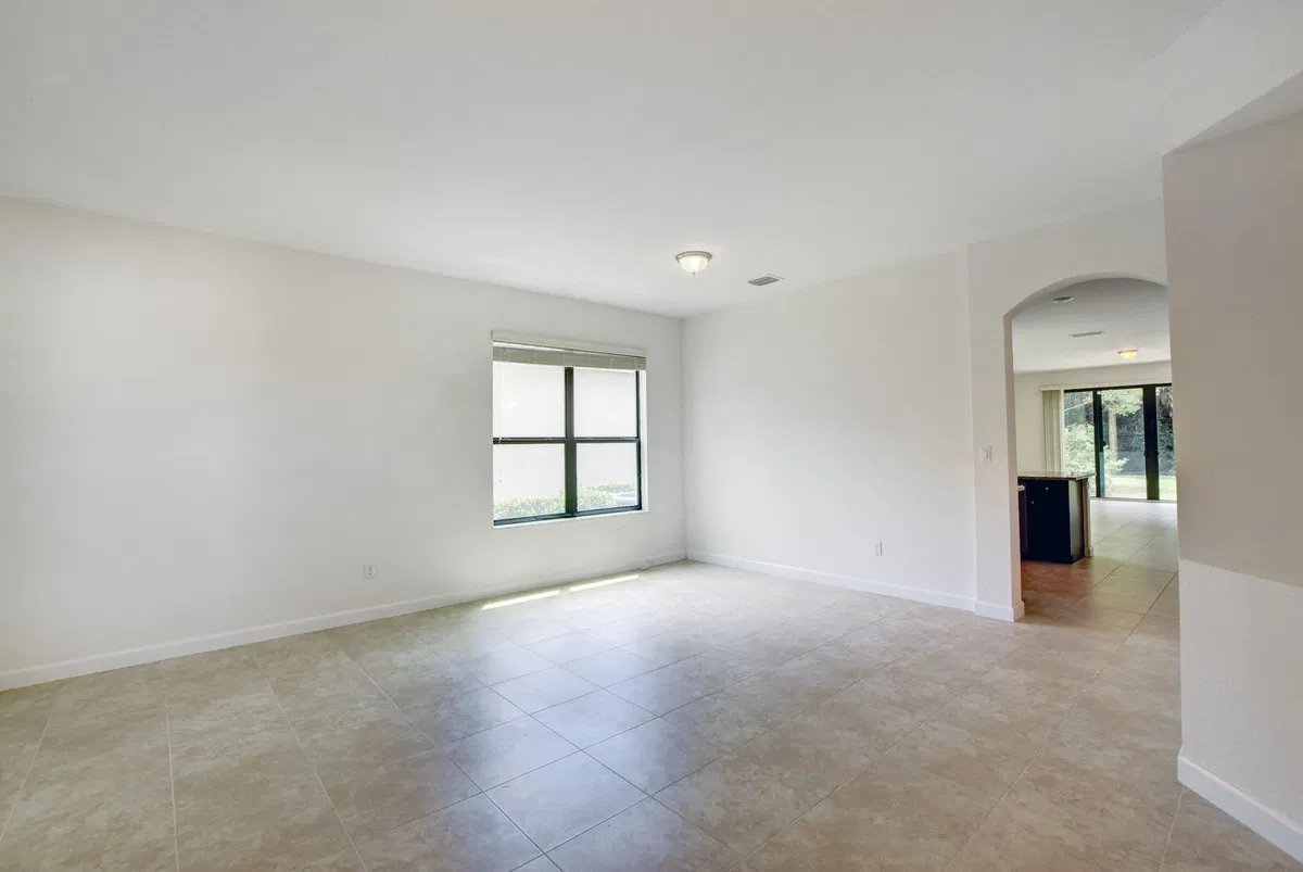 Residence photo 4