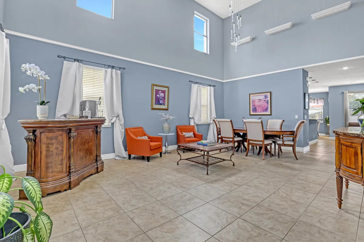 Residence photo 4