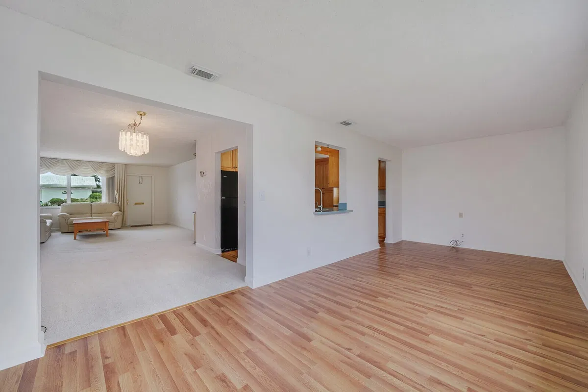 Residence photo 19