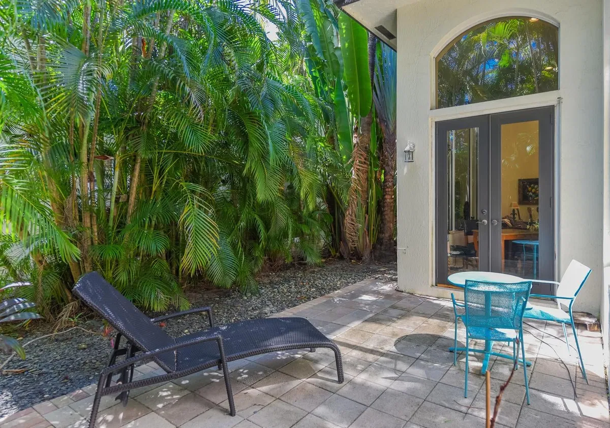 Seasons Residence photo 49