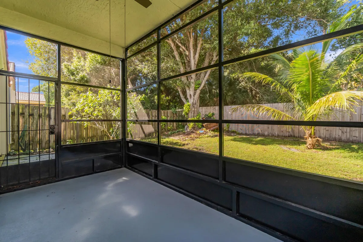 Residence photo 40