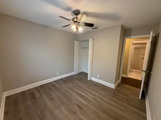 Unit 20 photo 19