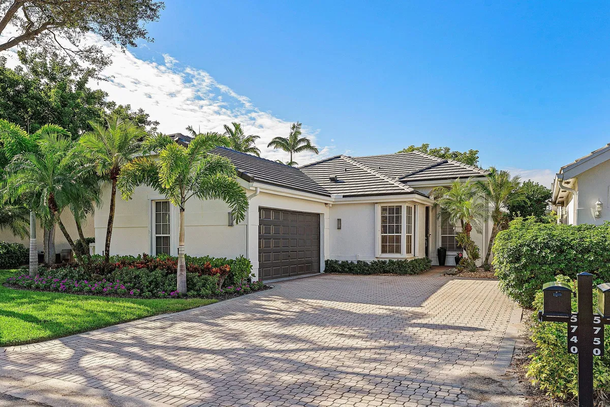 Woodfield Country Club Residence