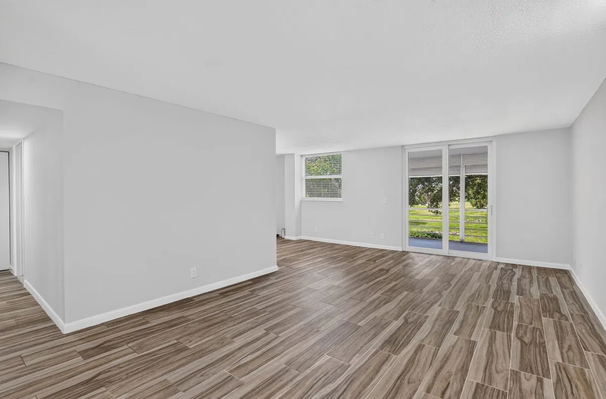 Unit 210 photo 13