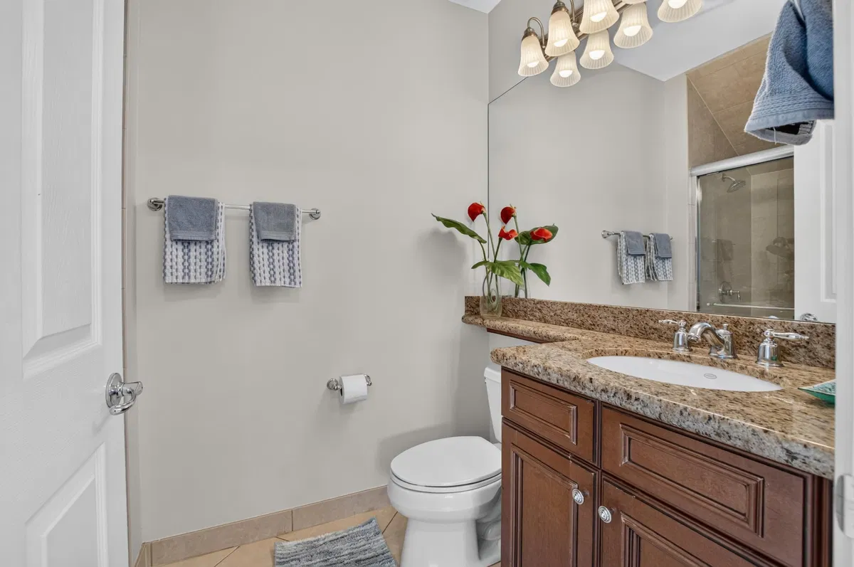  Residence photo 34