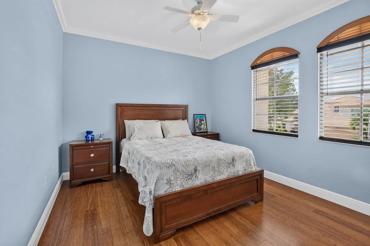  Residence photo 52