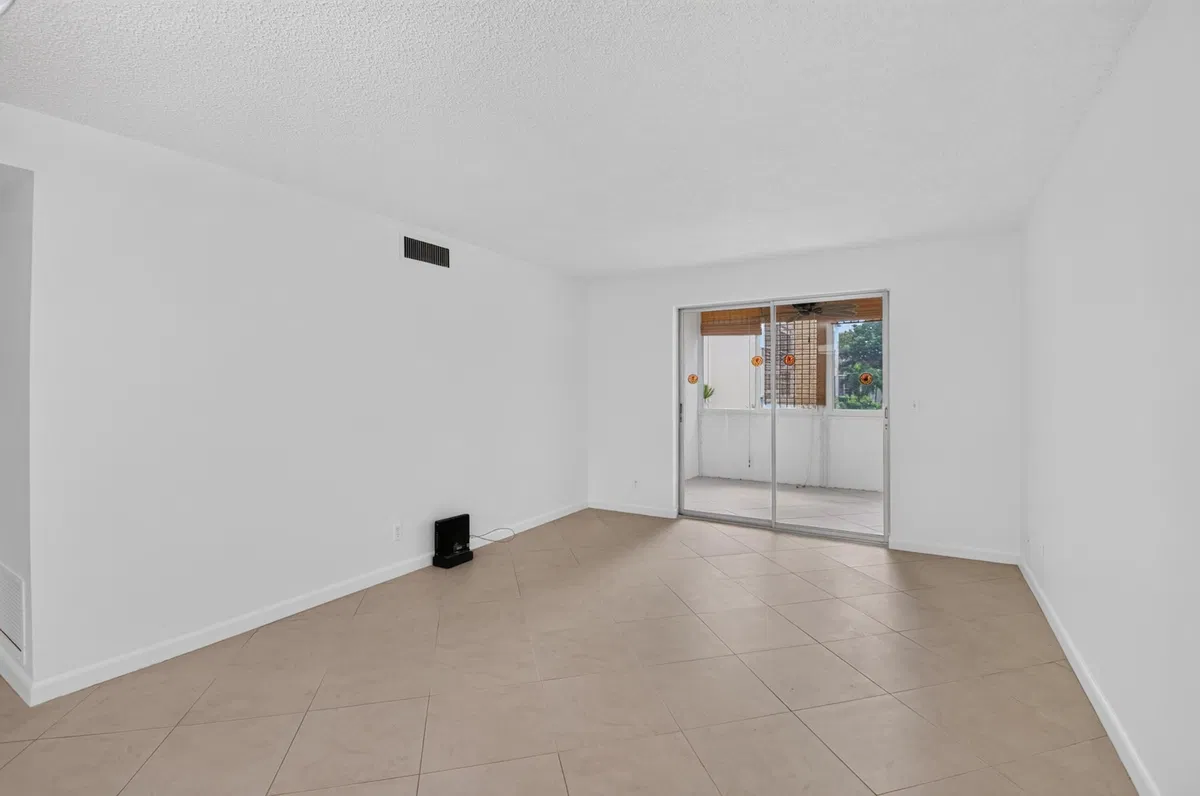  Residence photo 13