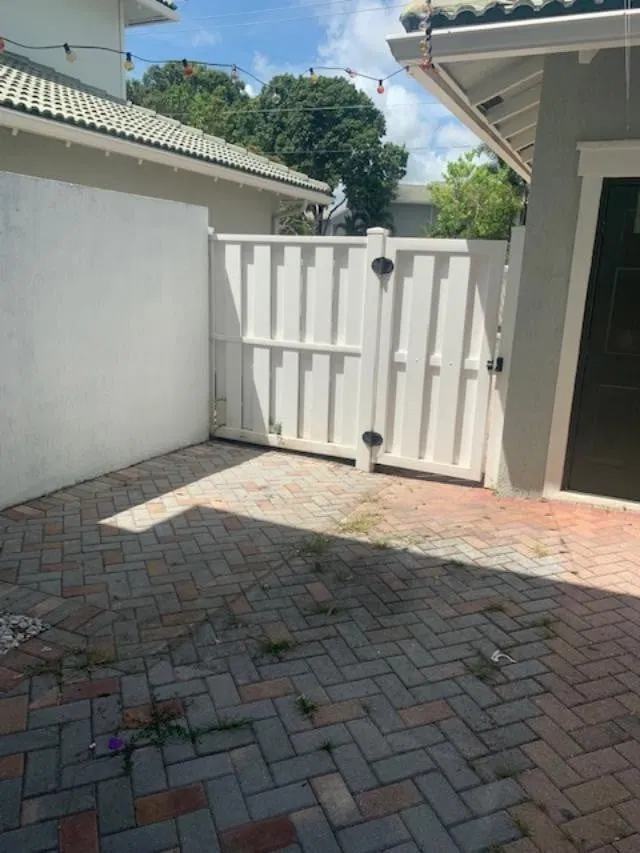 Unit 997 photo 22
