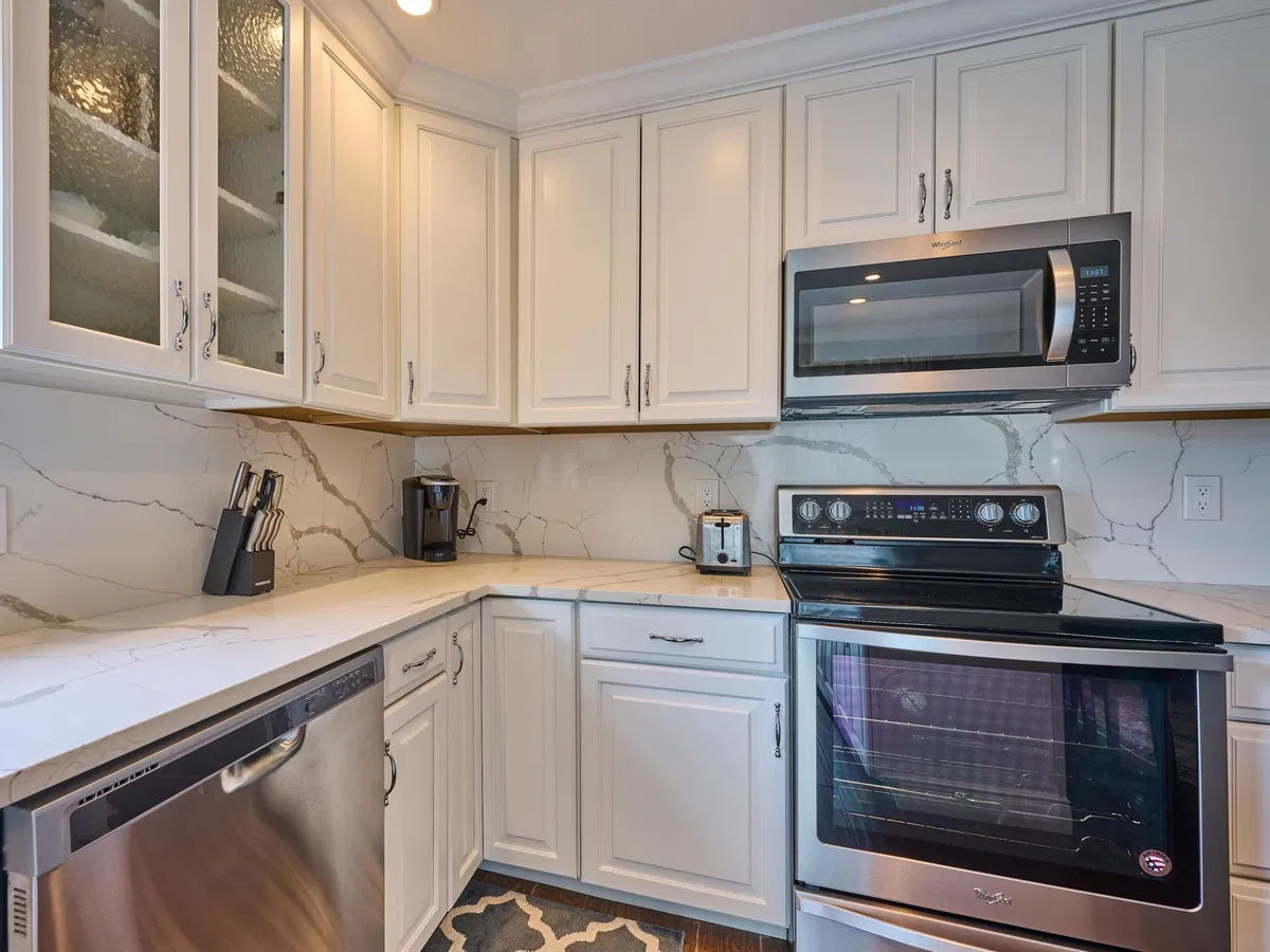 Unit 112 photo 19
