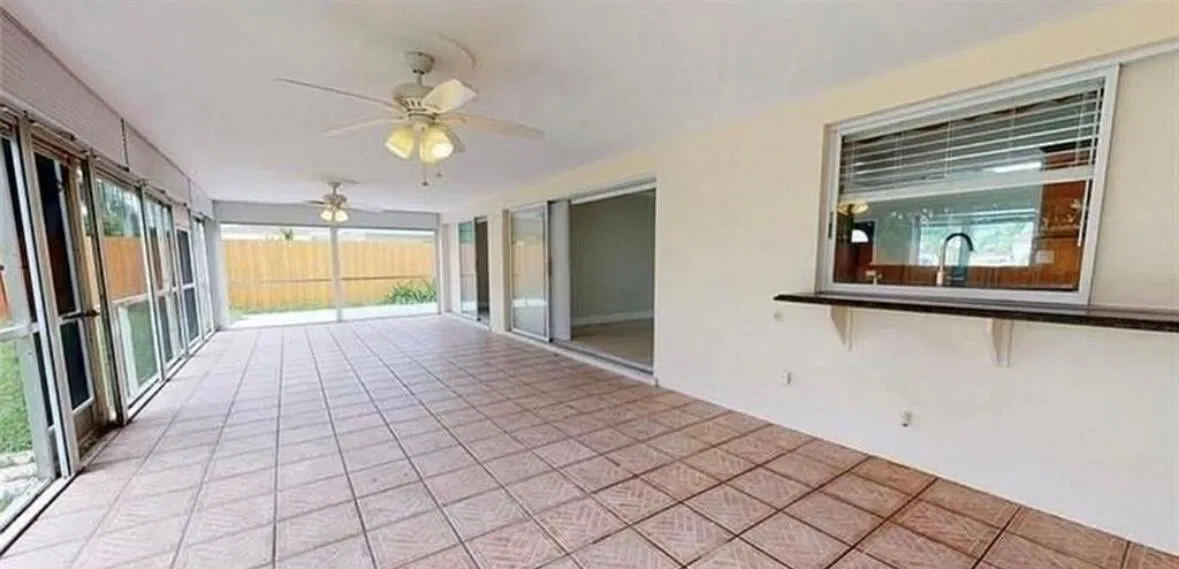Residence photo 22