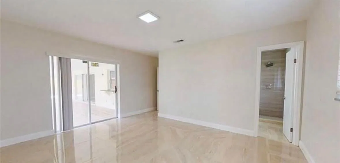 Residence photo 25