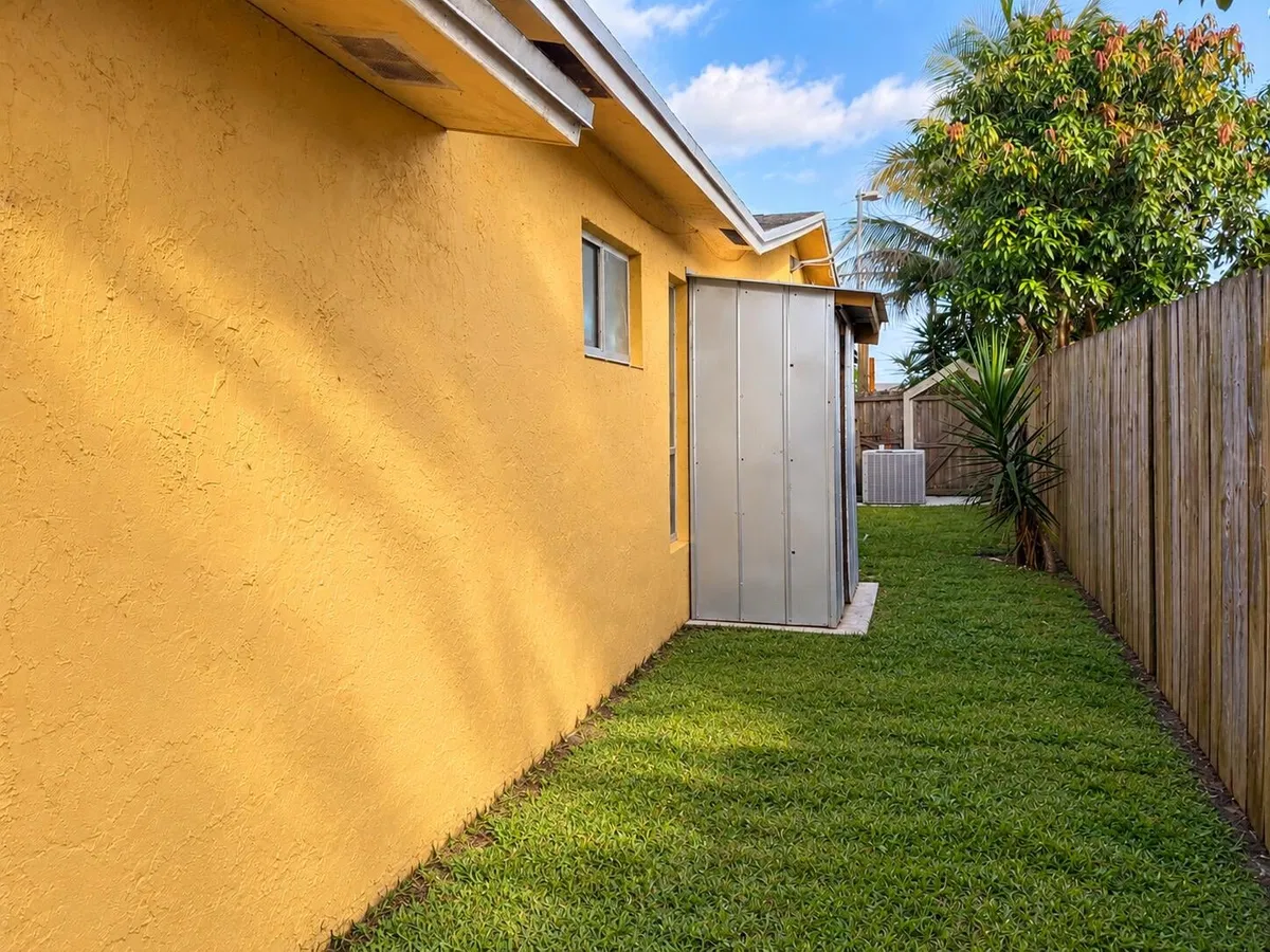  Residence photo 16