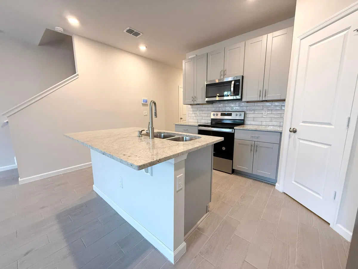 Residence photo 19